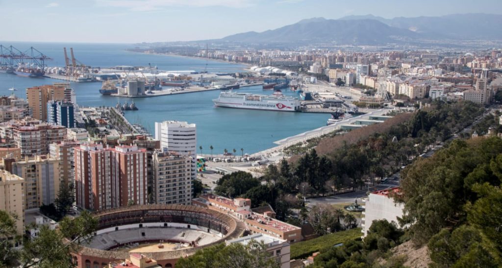 vista aérea de la bahía de Málaga